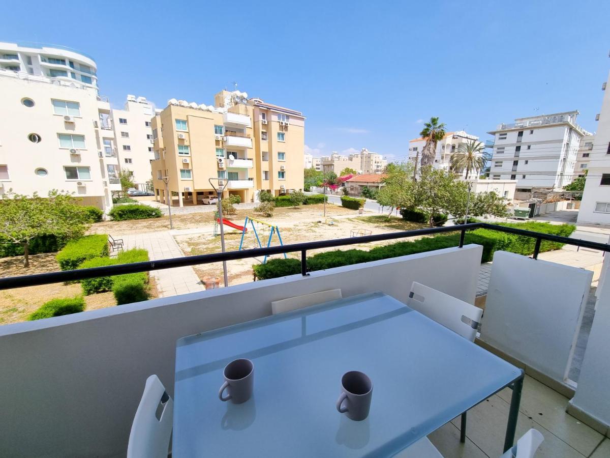 Seaside Heaven Apartment With Pool Lárnaca Exterior foto
